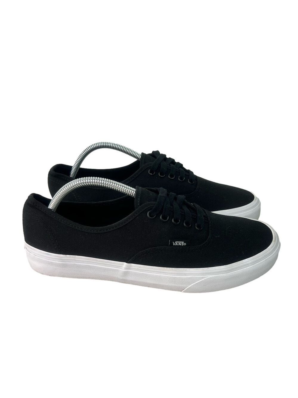 Vans Off the Wall Unisex Black Canvas Low Shoe Size 10.5 or 12 SKU#24648